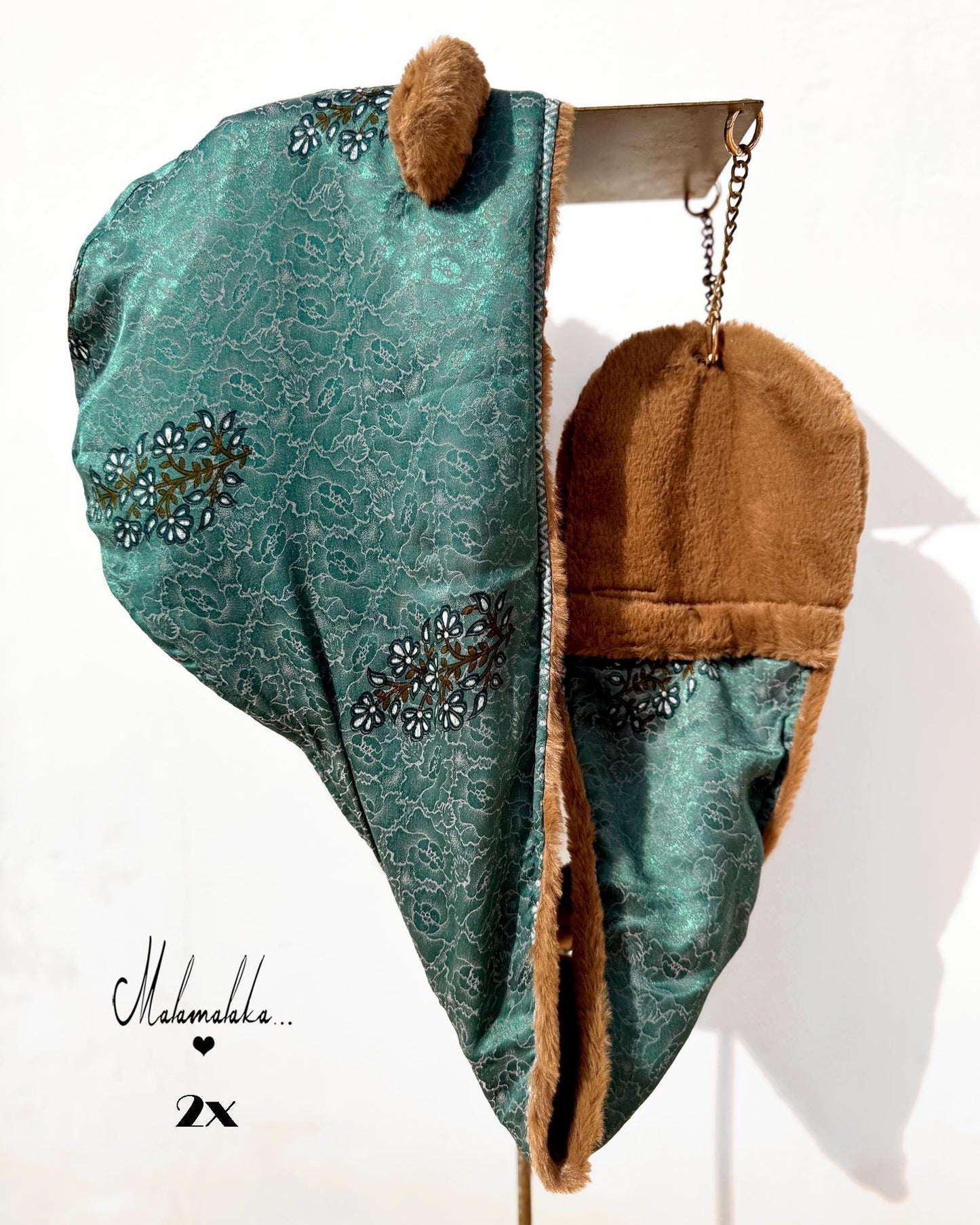 CAPUCHAS PELUCHE REVERSIBLES "Animalakas"...Pieza unica y exclusiva..Unisex..Ropa urbana..ropa festival