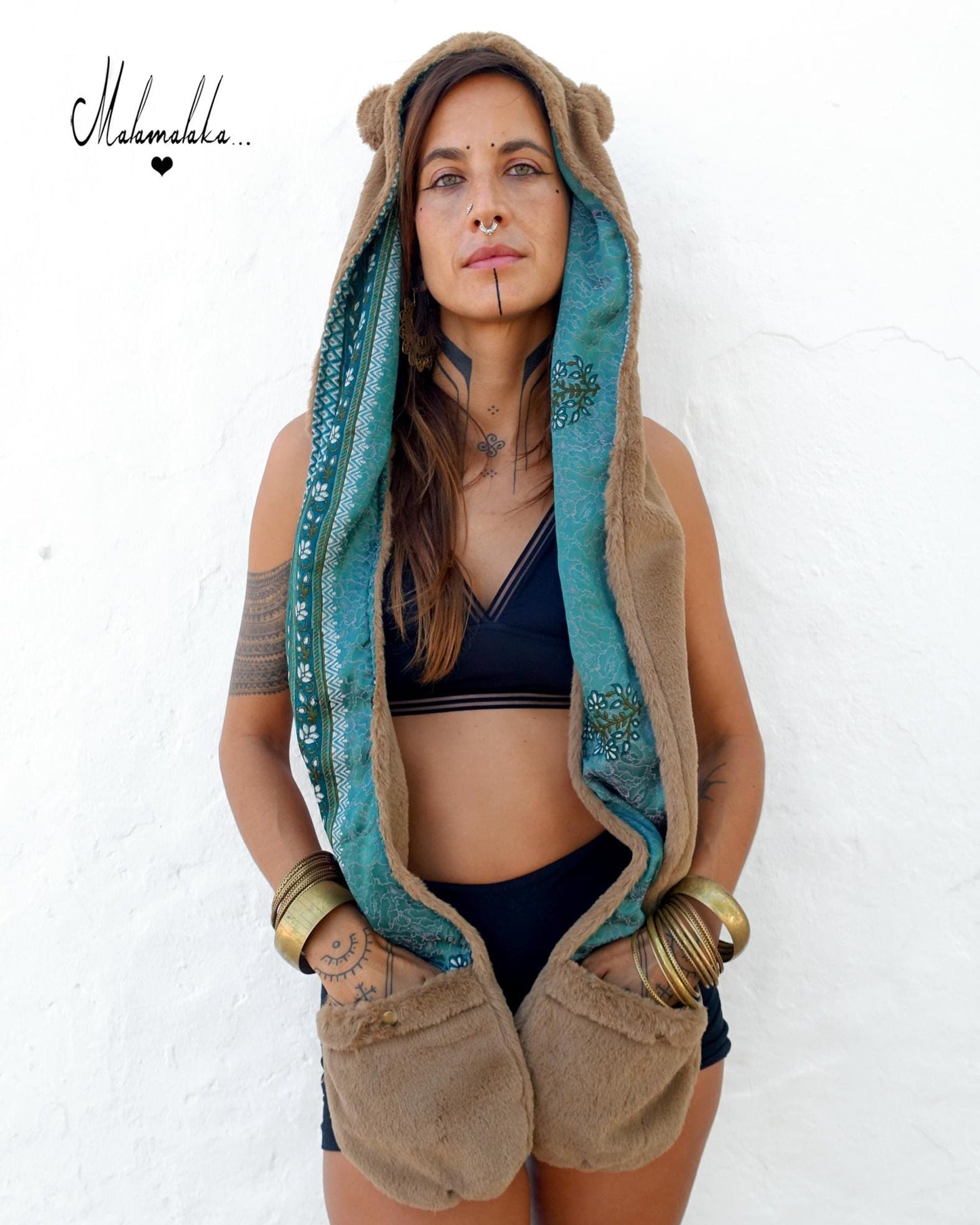 CAPUCHAS PELUCHE REVERSIBLES "Animalakas"...Pieza unica y exclusiva..Unisex..Ropa urbana..ropa festival