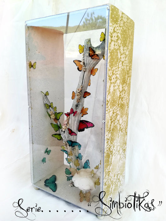 Minimundo Collectible Sculpture | Miniature Dollhouse Lamp · Unique Art Piece