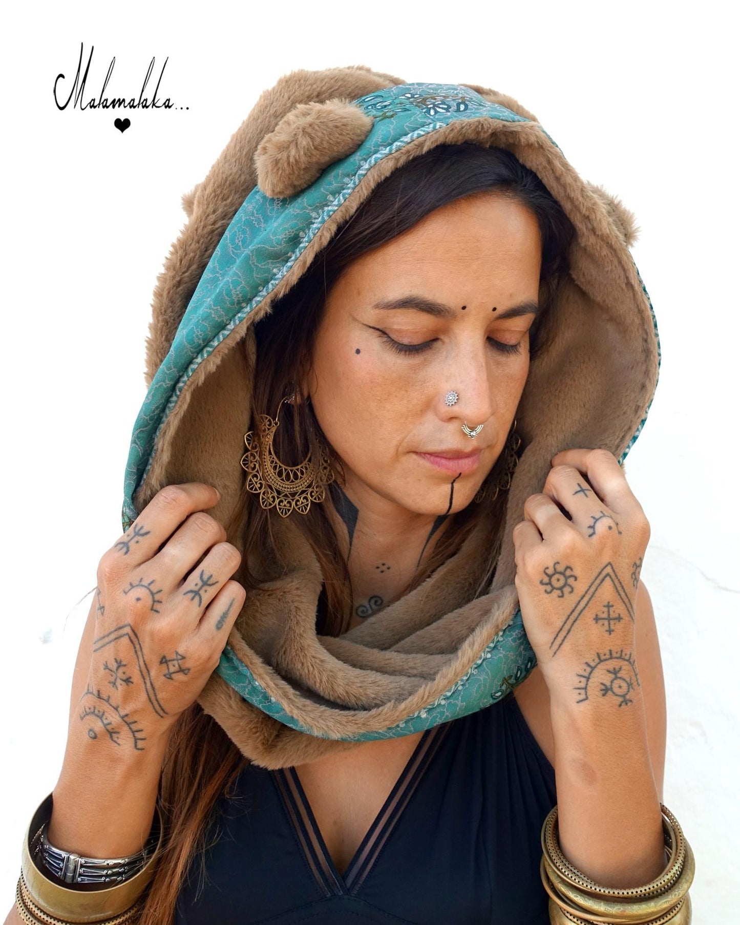 CAPUCHAS PELUCHE REVERSIBLES "Animalakas"...Pieza unica y exclusiva..Unisex..Ropa urbana..ropa festival
