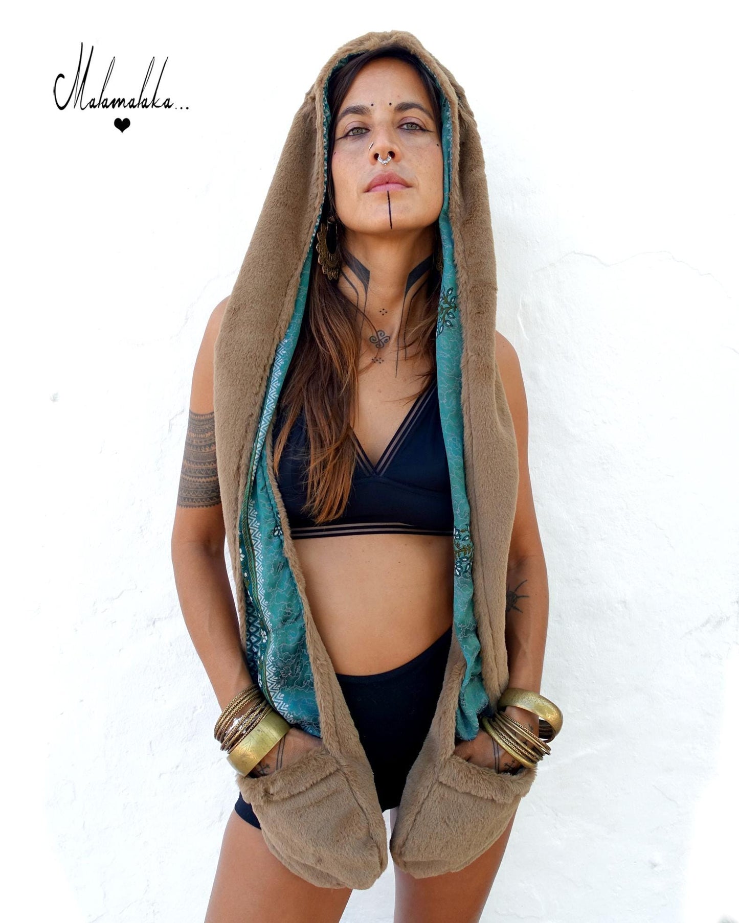 CAPUCHAS PELUCHE REVERSIBLES "Animalakas"...Pieza unica y exclusiva..Unisex..Ropa urbana..ropa festival